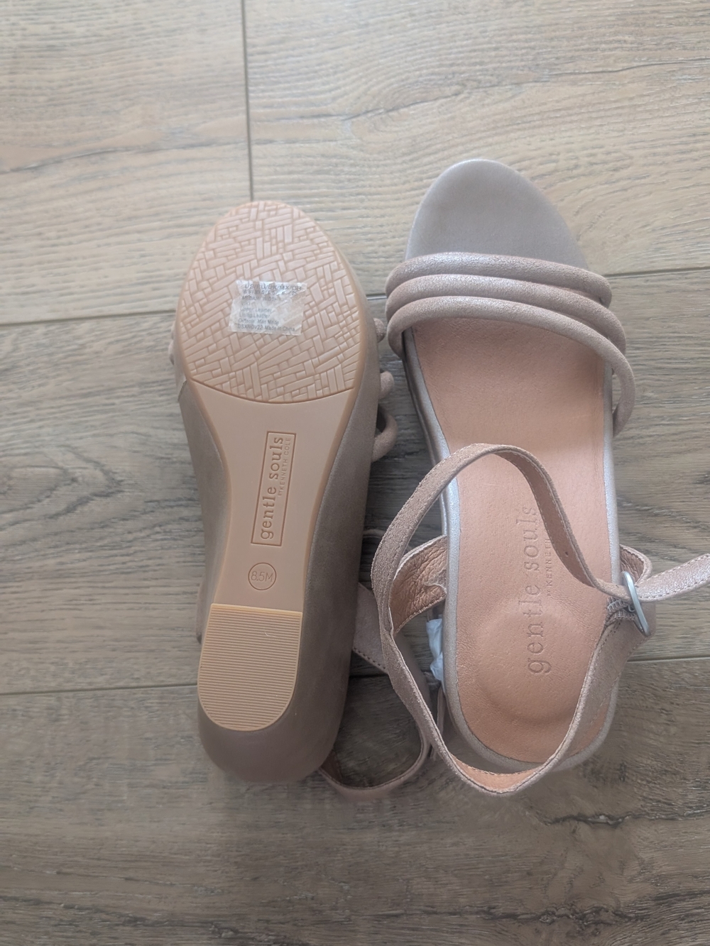 Gentle Souls Womens Tan Strappy Slingback Sandals - Picture 9 of 12